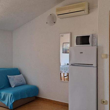 Apartment Krizanovic Malinska Exteriör bild